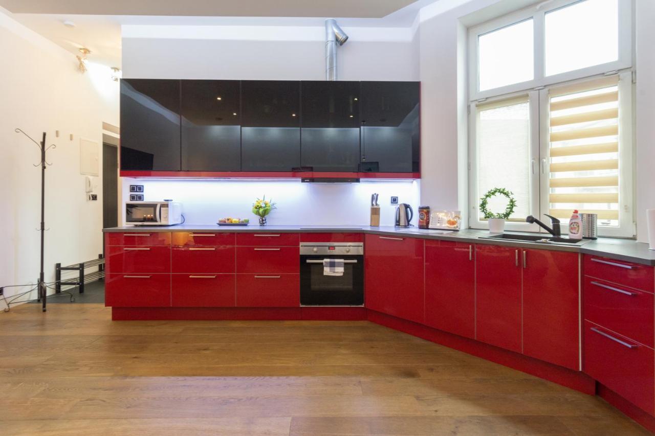 Modern, Stylish And Comfy In Trendy Jewish Quarter Apartment Красков Екстериор снимка