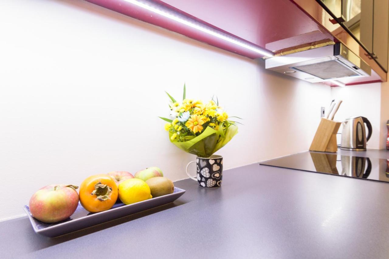 Modern, Stylish And Comfy In Trendy Jewish Quarter Apartment Красков Екстериор снимка