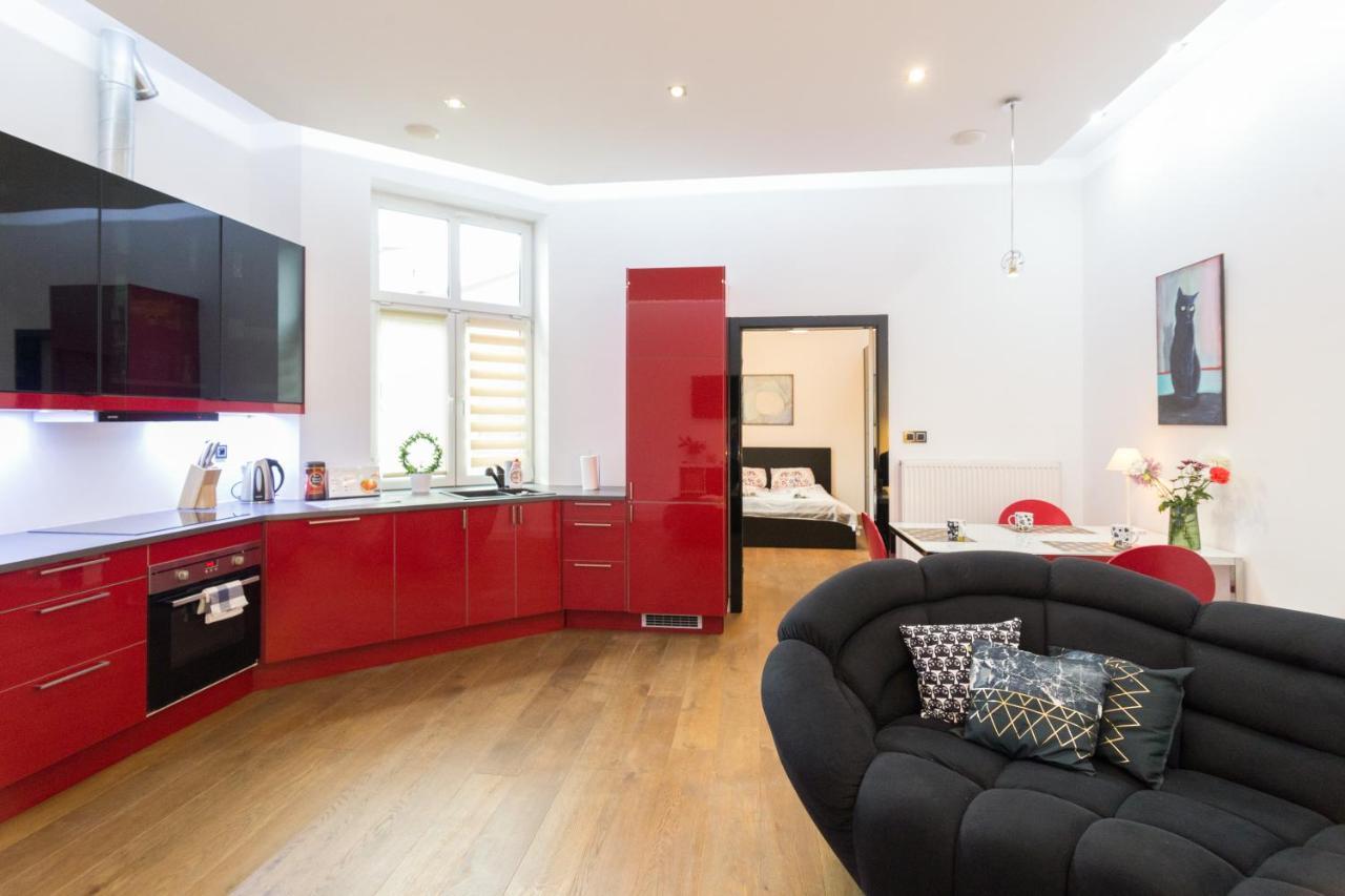 Modern, Stylish And Comfy In Trendy Jewish Quarter Apartment Красков Екстериор снимка
